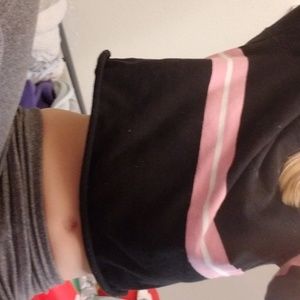 A girls Forever 21 crop top